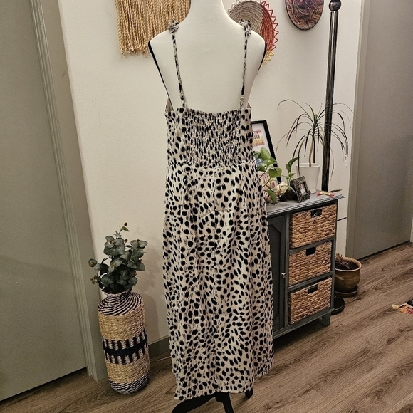 Lucy Paris Sierra Leopard Animal Print Ruffle Strap V-Neck Midi Dress Size L - Picture 2 of 10